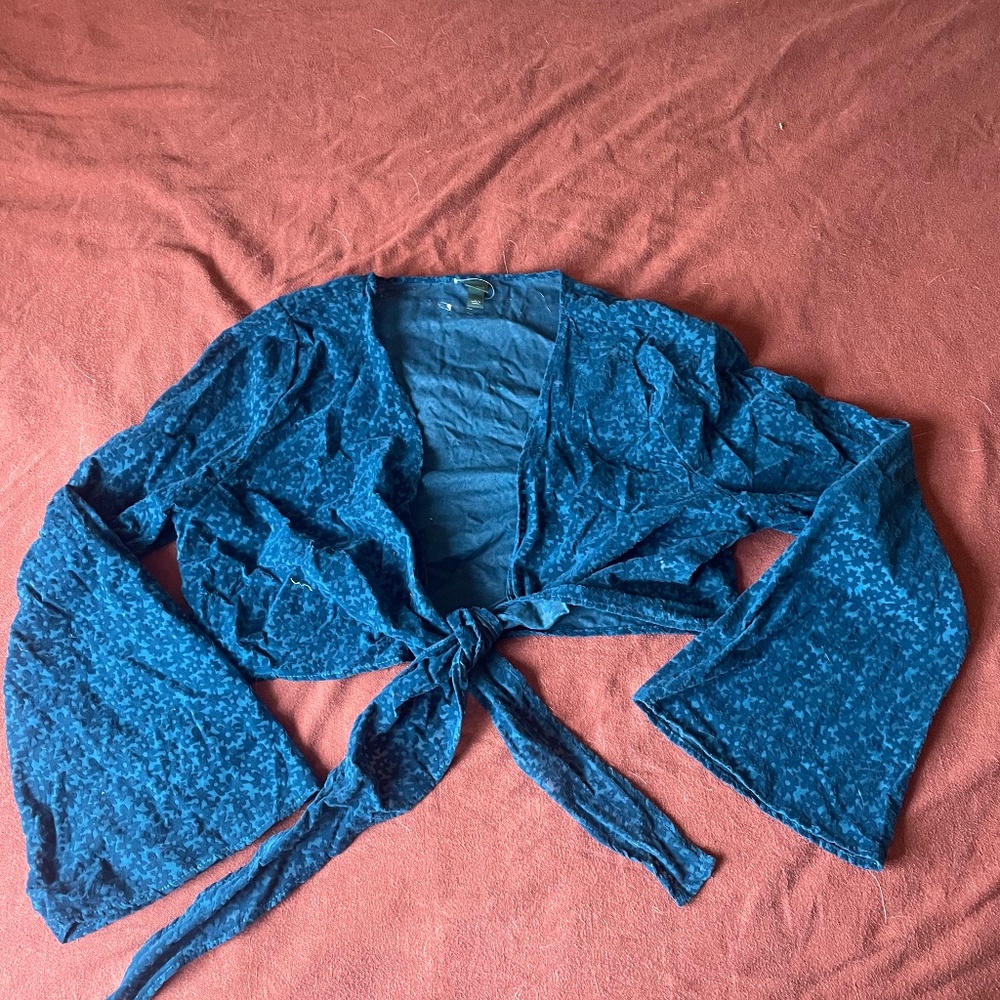 1970s style bell sleeve wrap top